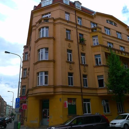 Cozy Modest Room For 2 Or 3 Persons Prague Luaran gambar